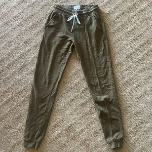 Mate the Label Organic Sweatpants Size: XS color: Army Green